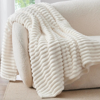 1 Pc  Blankets 3 Size for Bed, 300GSM Soft & Warm Fleece Blanket, This Stylish Throw Blanket for All Season 2Lbs
