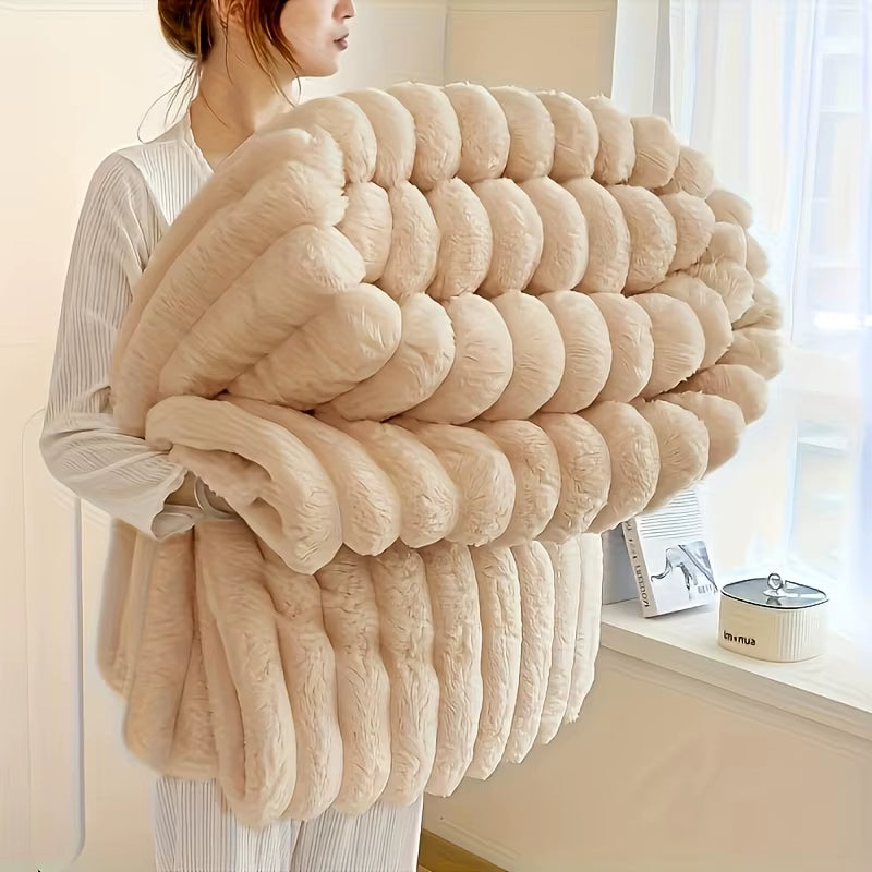 1 Pc  Blankets 3 Size for Bed, 300GSM Soft & Warm Fleece Blanket, This Stylish Throw Blanket for All Season 2Lbs